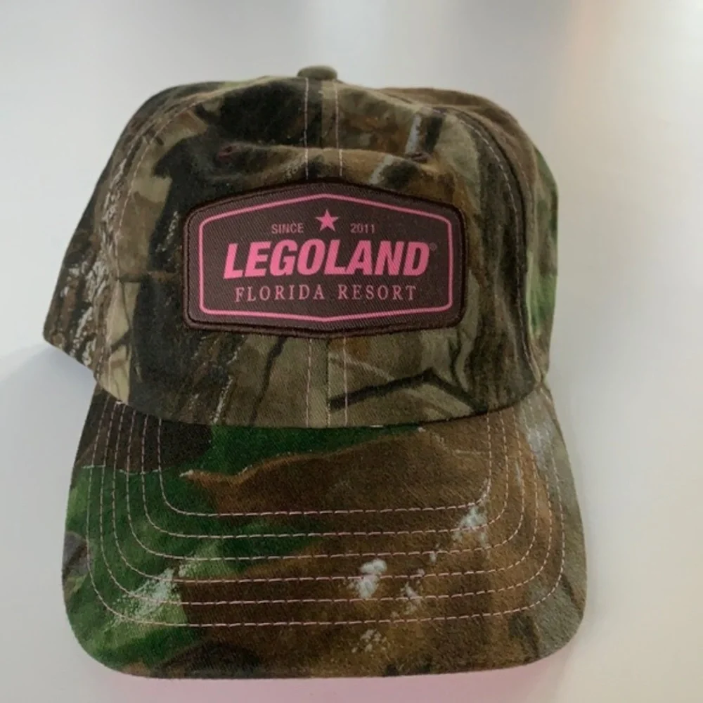 Legoland camo hat with‎ velcro closure